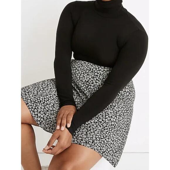 Madewell Tops - NWT Madewell Turtleneck Bodysuit Size 3X Capsule Wardrobe Staple Piece Fall